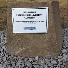 Pamětní deska padlých tankistů - Šenov u Nového Jičína